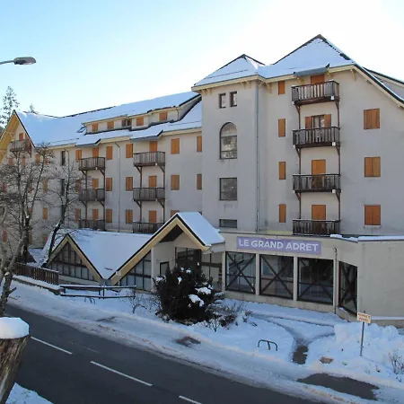 Appartement Avec Balcon Et Parking à - Fr-1-515-177 *